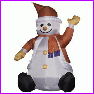 Sneeuwpop zittend Sneeuwpop zittend