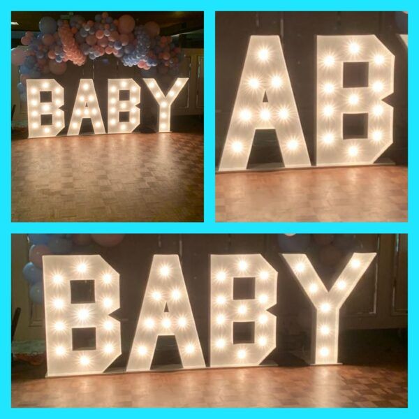 Baby letters met verlichting