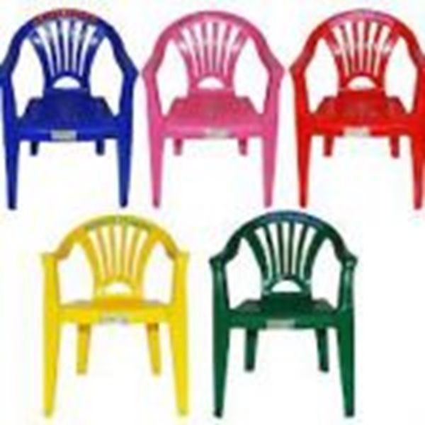 Kinderstoel Plastic stapelbaar per 5