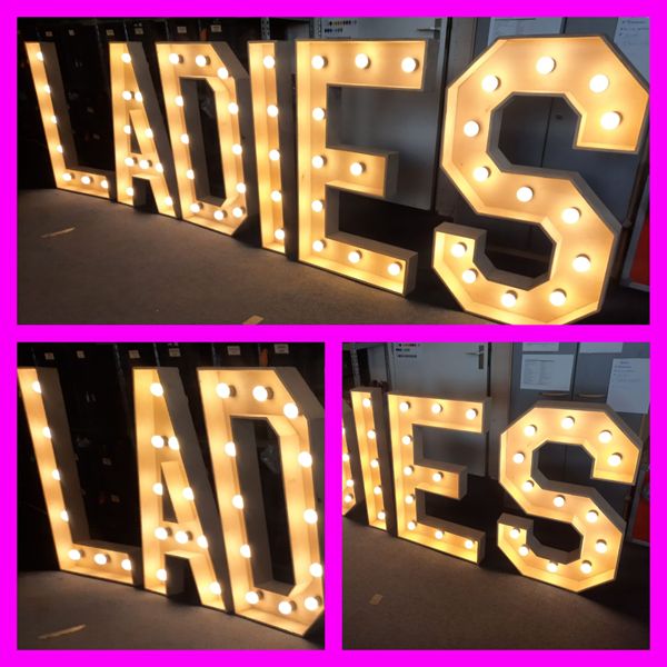 Letters LADIES met verlichting